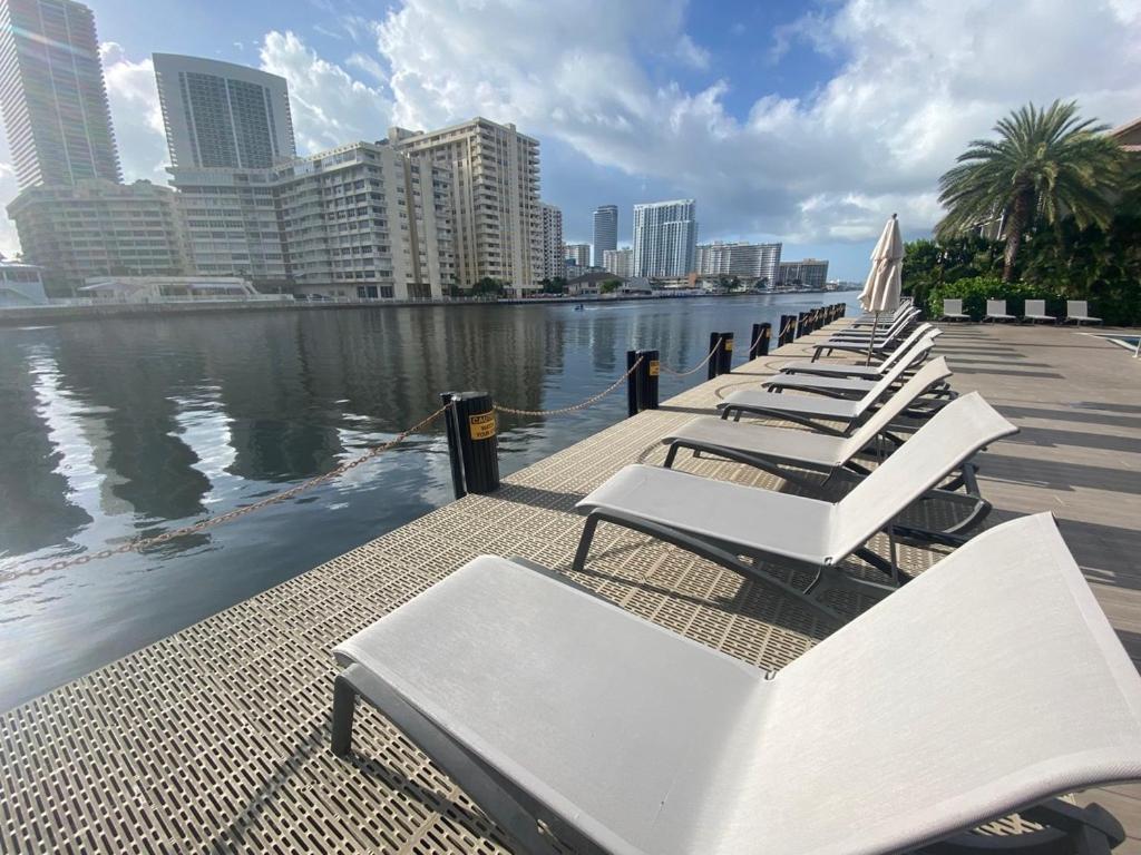Studio In Hallandale 2 Beds Hallandale Beach Exterior photo